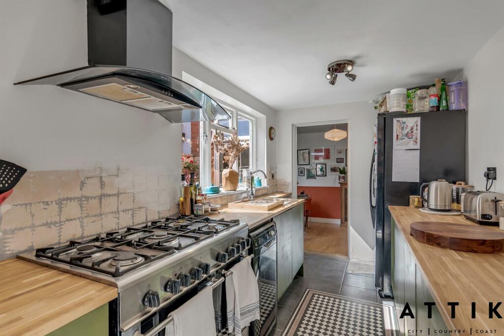 3 Bungay Road, Halesworth, IP19 8HW (13).jpg
