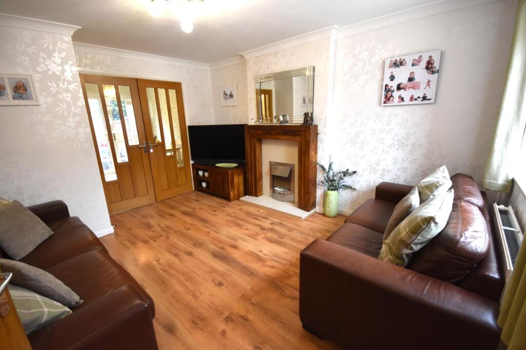 FAMILY LOUNGE