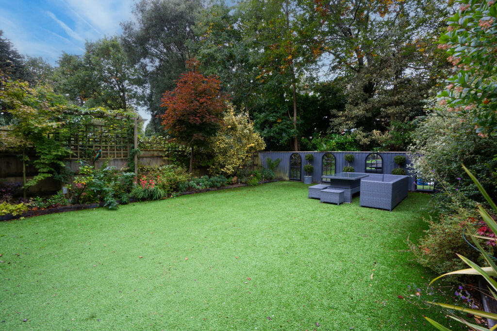 Wellwood Close