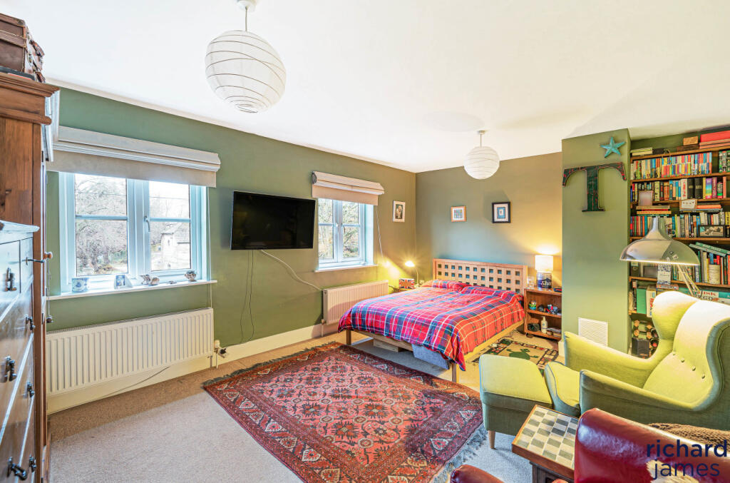 e2a13db2-82e9-47b...