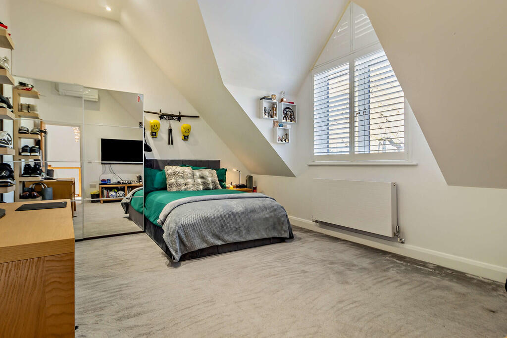 8634681-interior1...