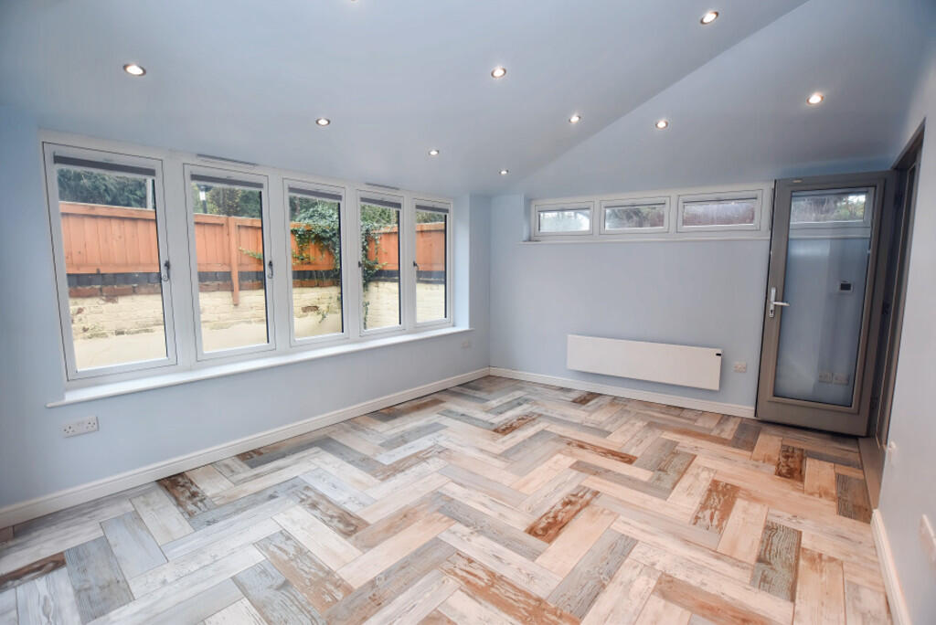 Garden Room 1
