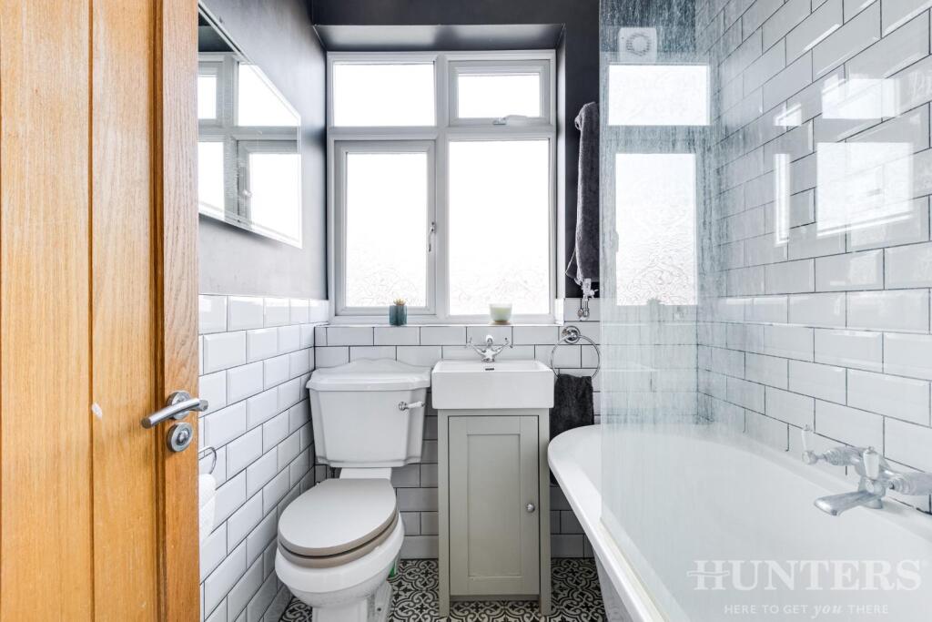 47 Brantwood Rd, London N17, UK-18.jpg