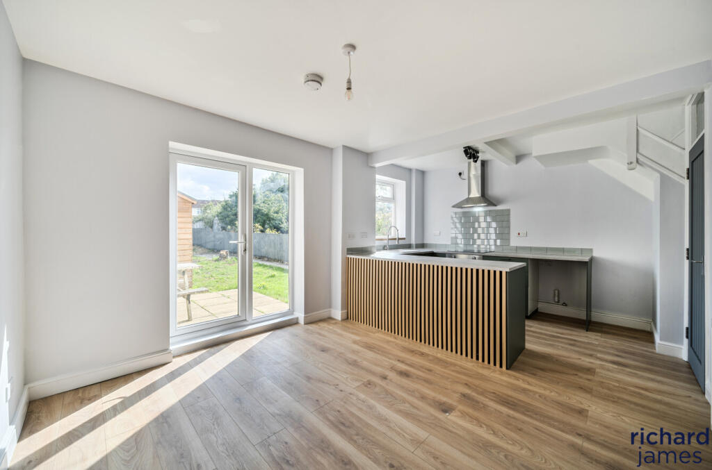 c7499b941a18458cb2f94a67340bbb76