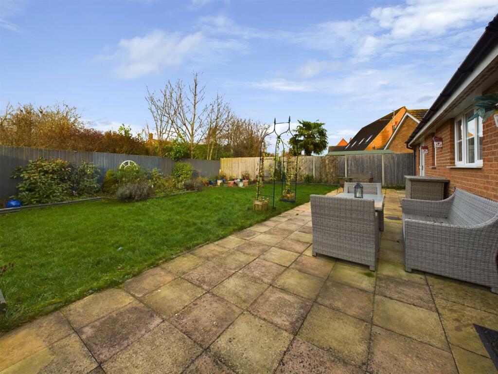 CAM03975G0-PR0062-STILL016 - Copy - Copy.jpg