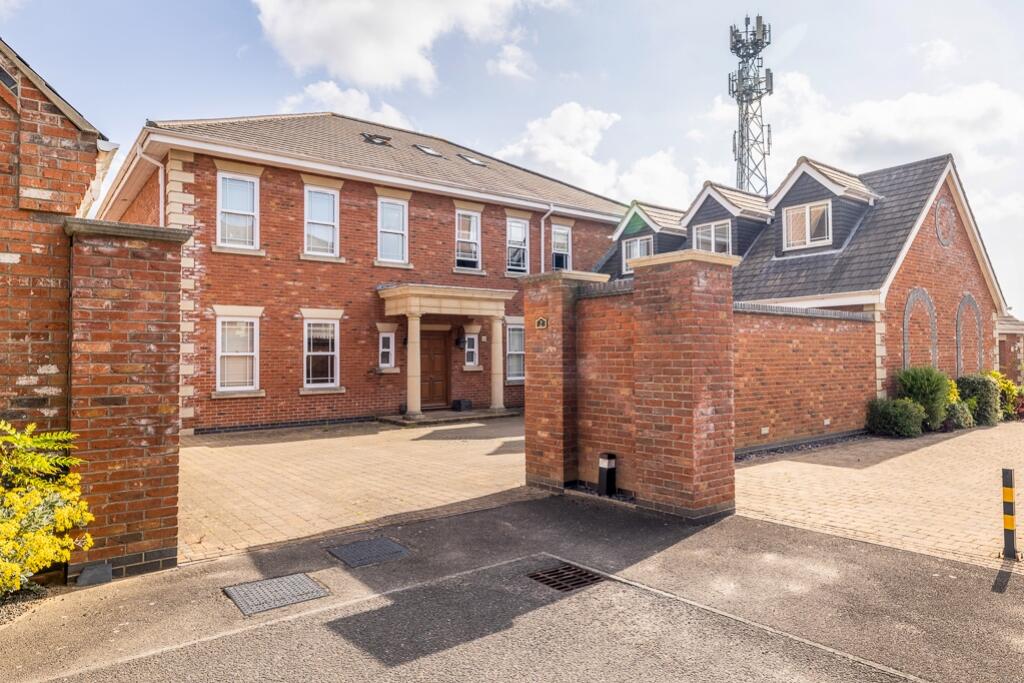 2 Manor Drive (Skegness)-6