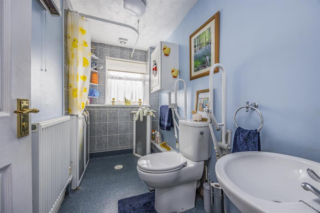 1 Adstone Lane, Anchorage Park, Portsmouth-Portico