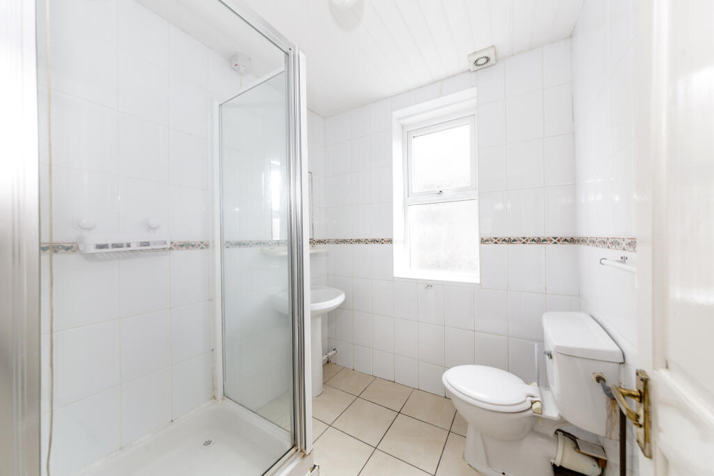 64 queens road upper