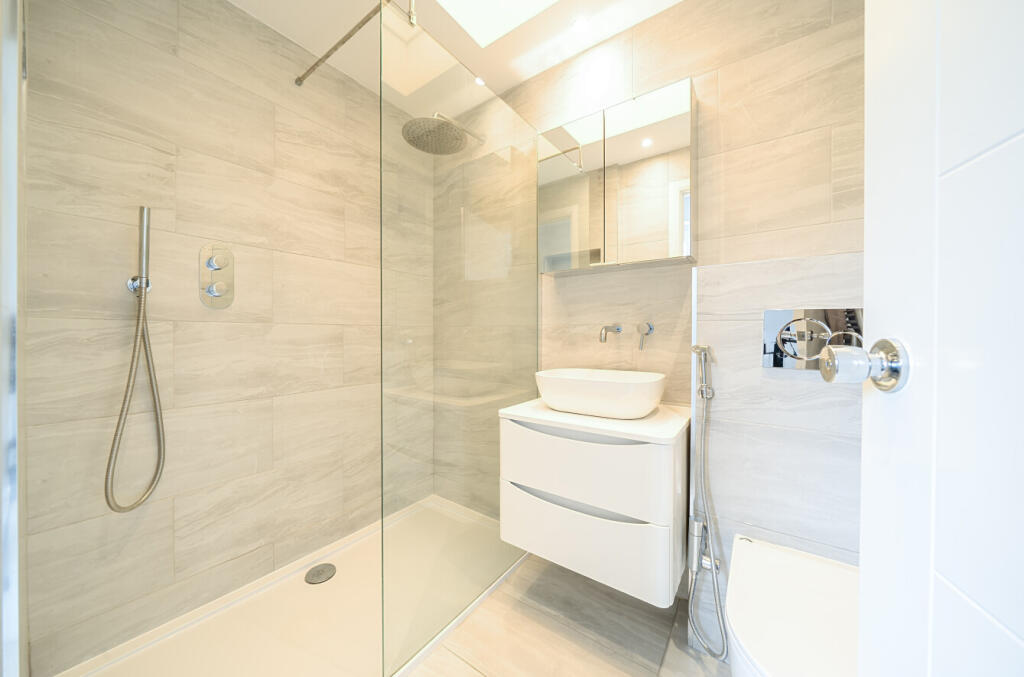 1306801-8-6863e02...