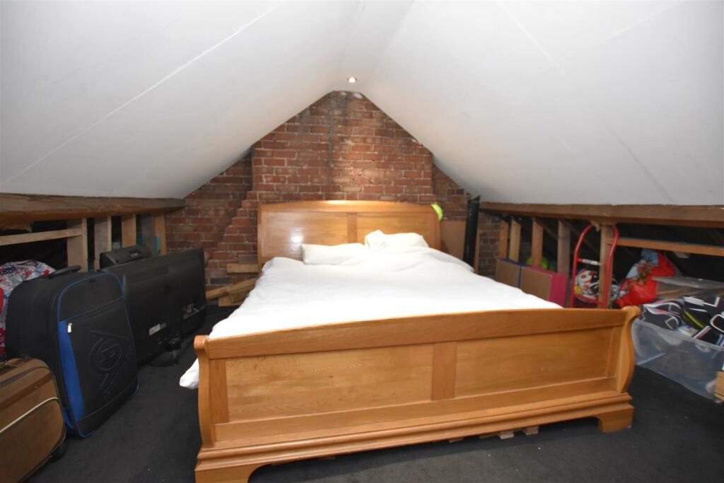 Loft Area.JPG
