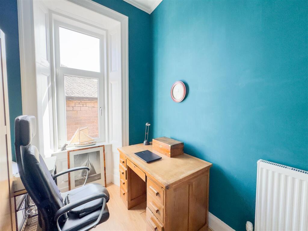 Bedroom/Office