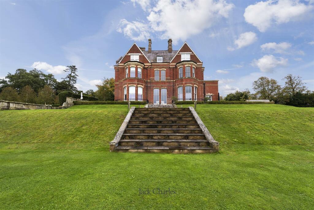13 Lillesden House, TN18 4QG 003.jpg