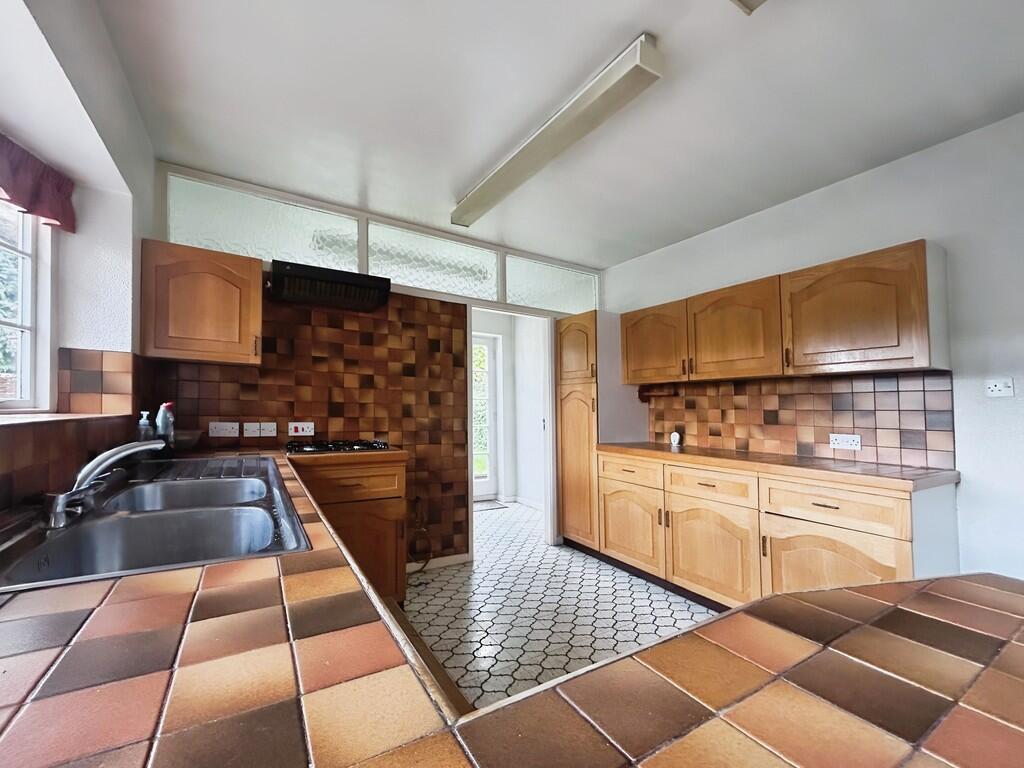 96a0bd27-WhatsApp...