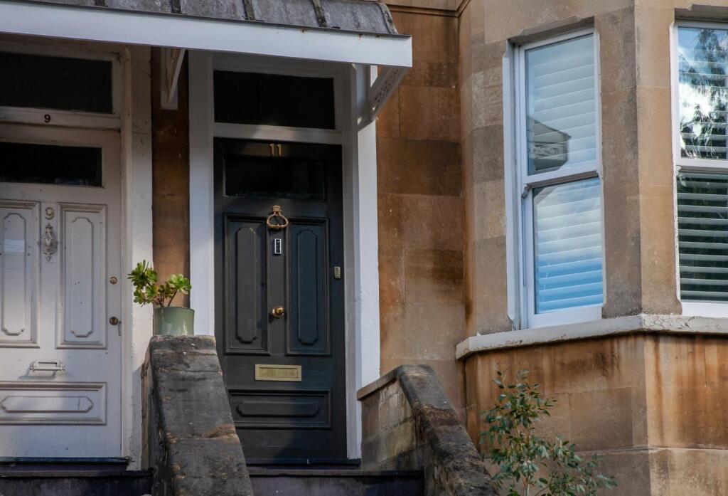 11 Prior Park Road-23.jpg