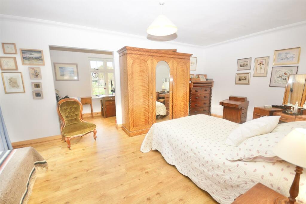 Bedroom 2 a.jpg
