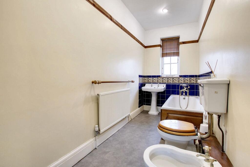 En-suite Bathroom