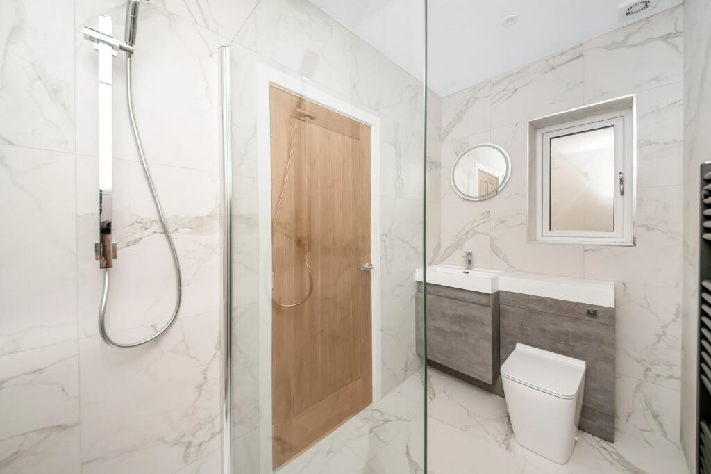 ENSUITE SHOWER ROOM