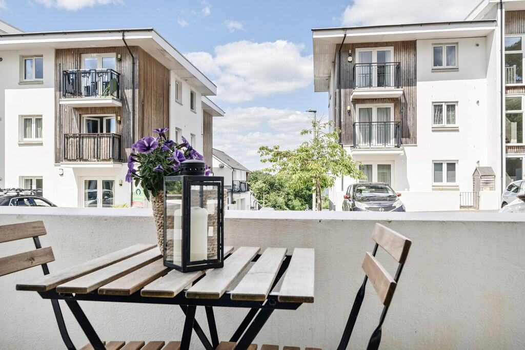 1302737-8-683db5e...