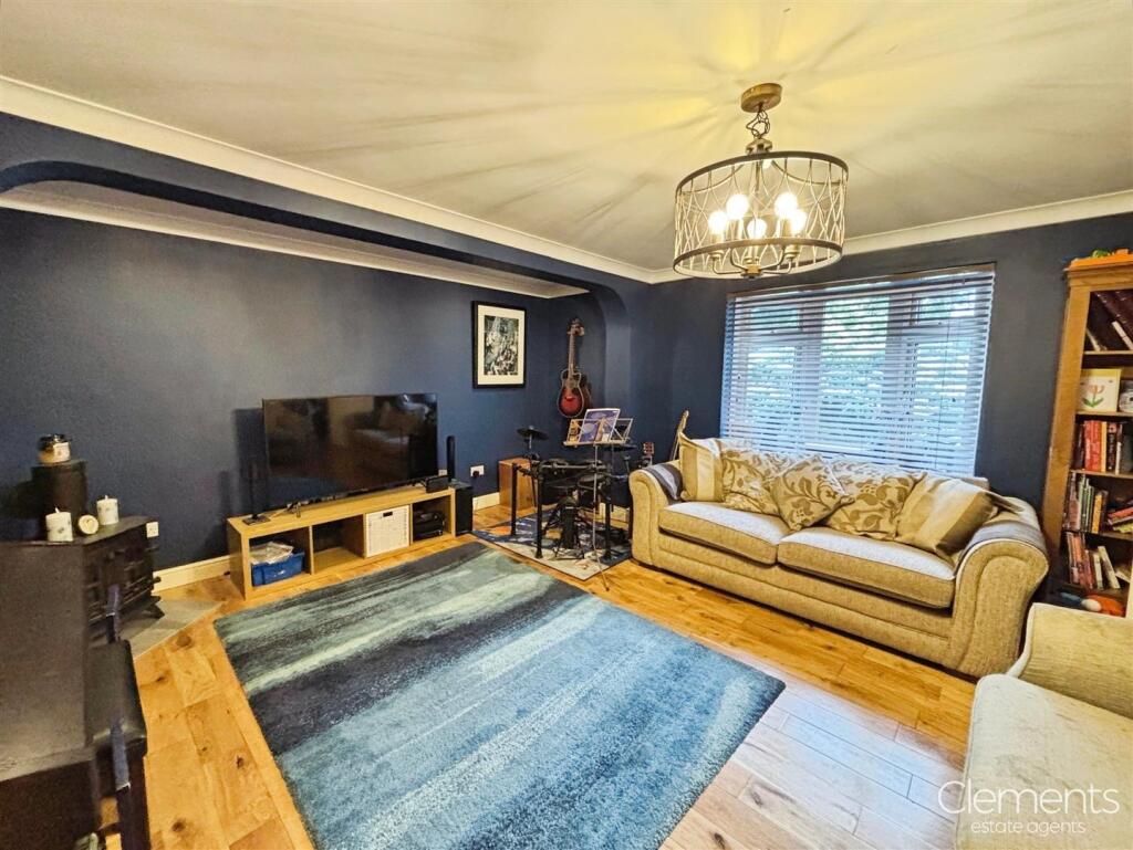 77a9d8f5-Photo 205-15-25 2C 2017 2007 2035.jpg