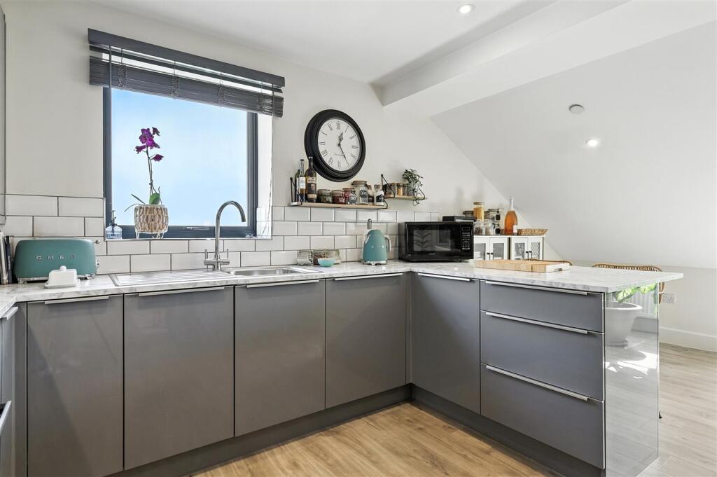 Reception/Kitchen/Diner