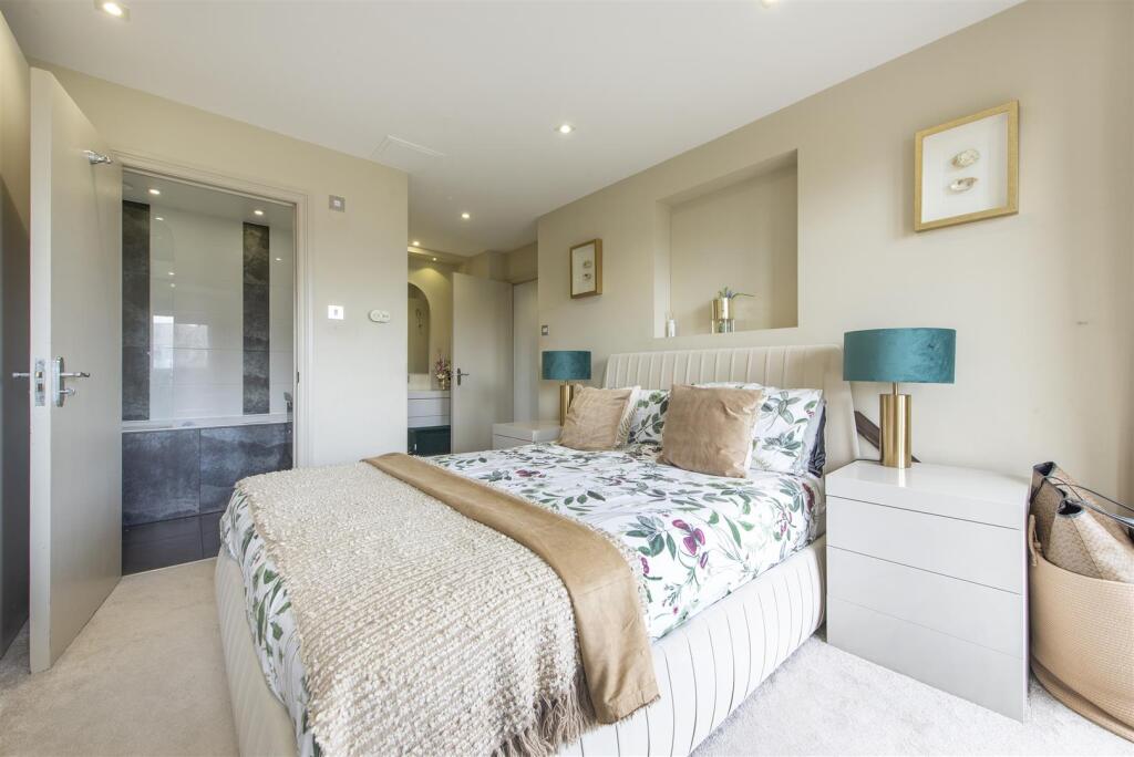 53166 Hi res (10).jpg