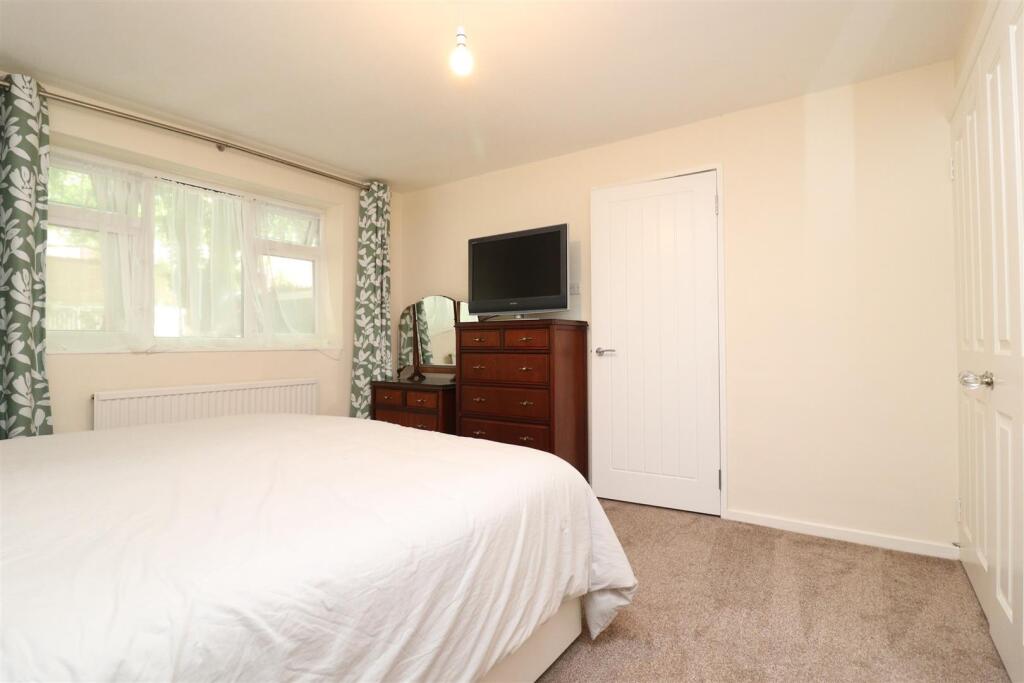 bedroom 1,3.JPG
