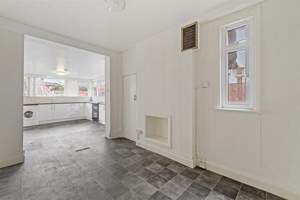 216 Watford Road - 84C4uFwKiqi2dBB6ZlOE.jpg