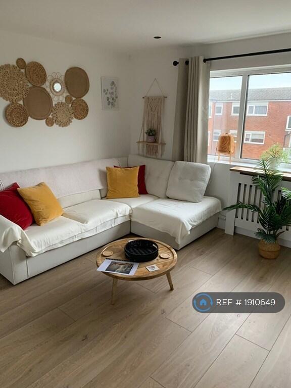 Living/Kitchen