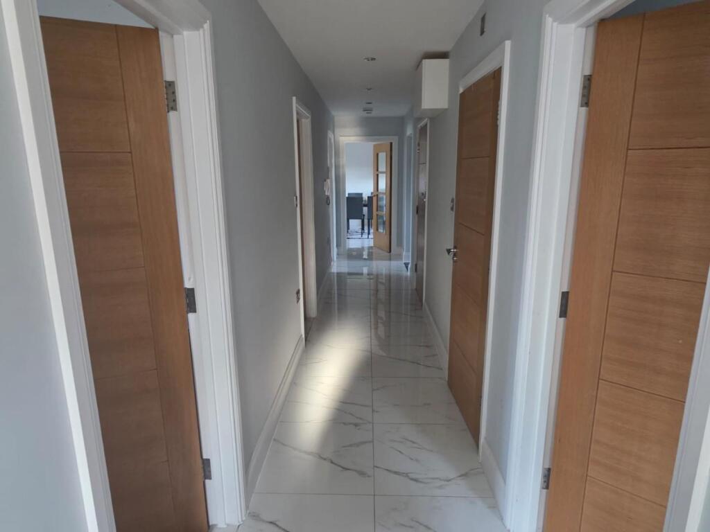 Hallway.jpg