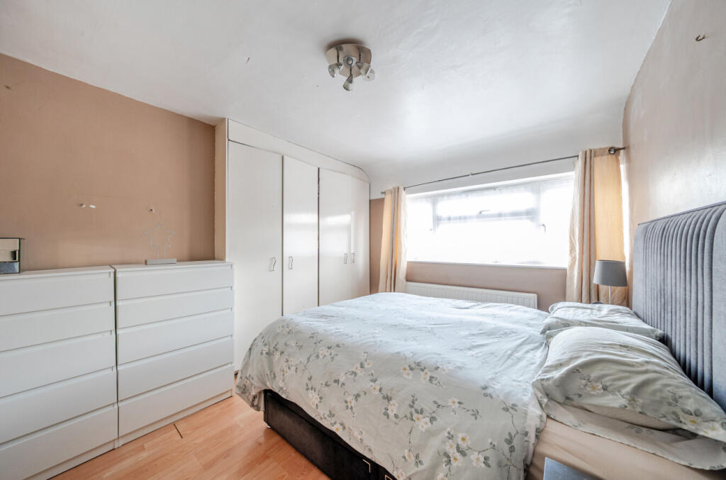 1348380-19-68beb8...