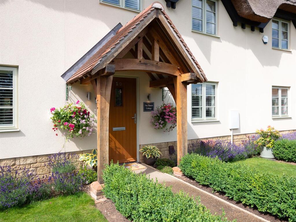 10 Shottery Green-38.jpg