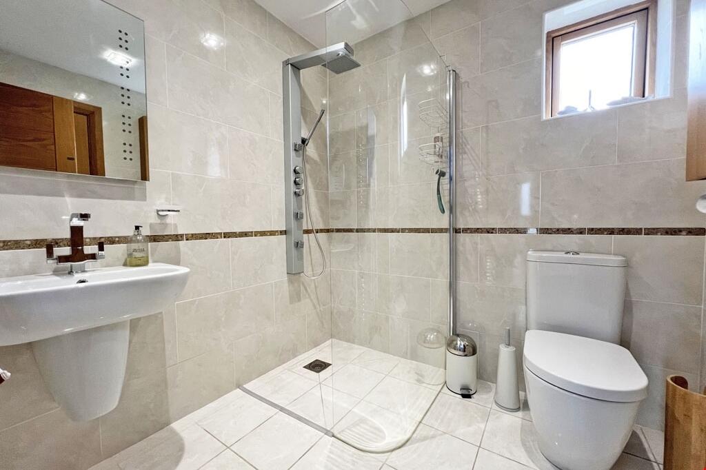 5064fdd3-3258-4bbf-9fab-4229f1884943