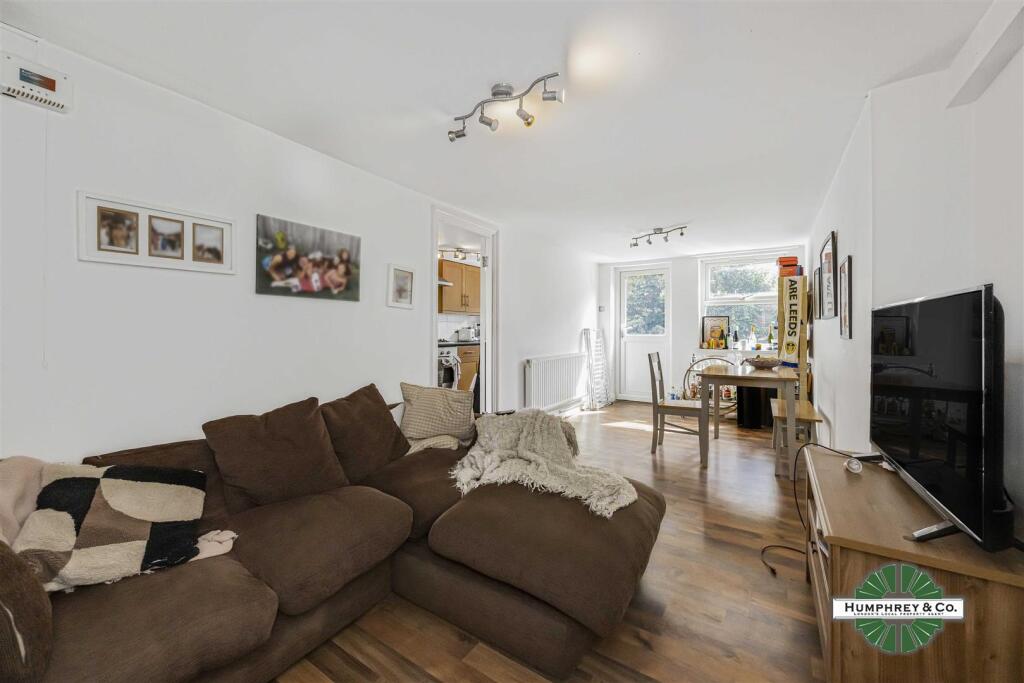 96A Glenarm Road -009.jpg