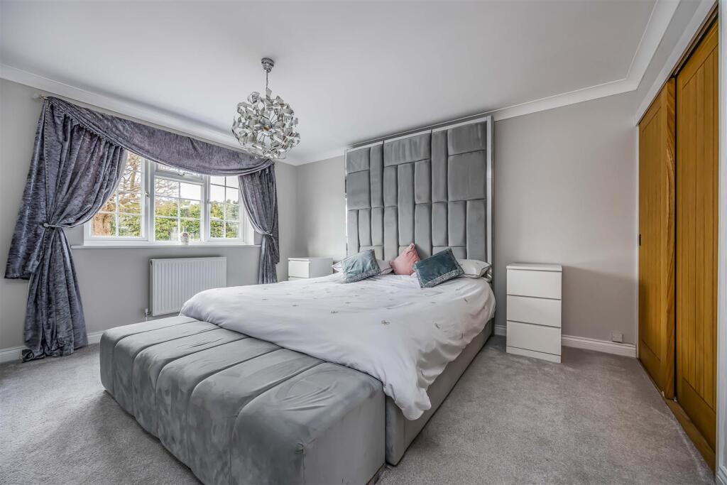 53 Fourth Avenue, Havant-Small-PorticoMarketing-So