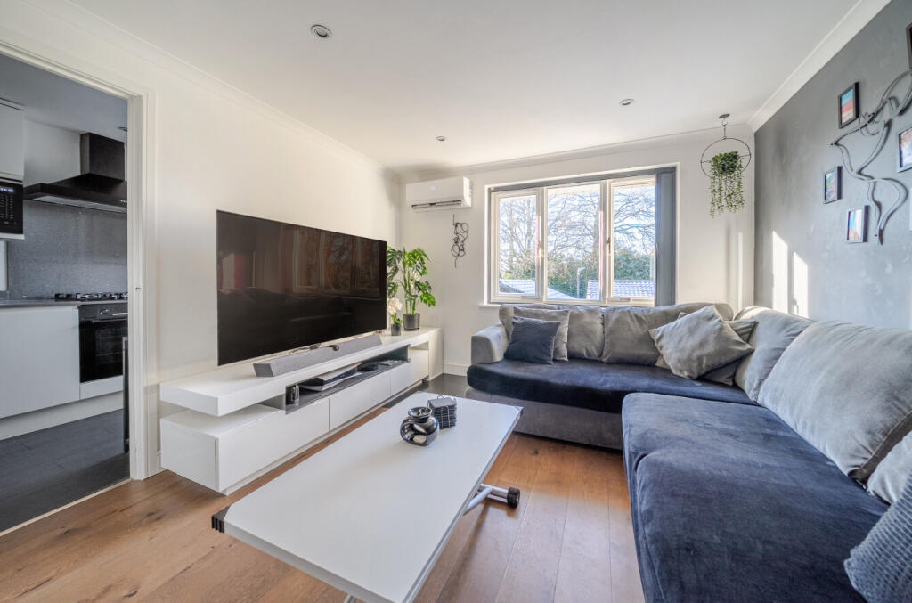 1395250-7-695ba21...