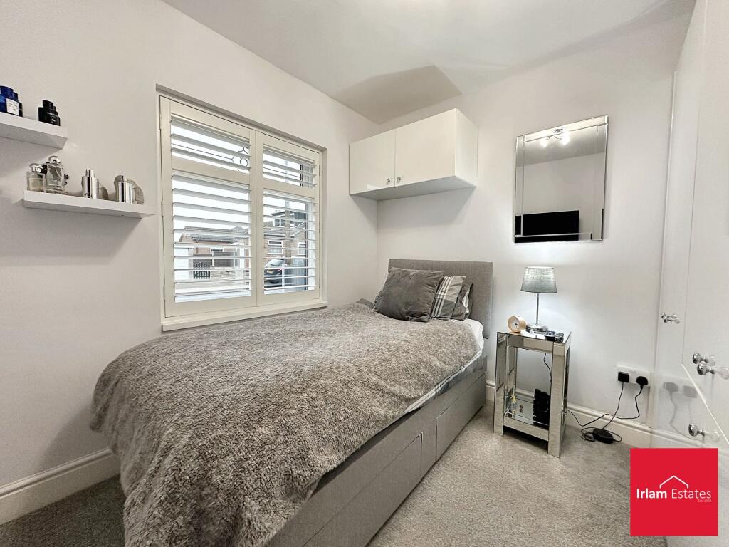 BEDROOM 2