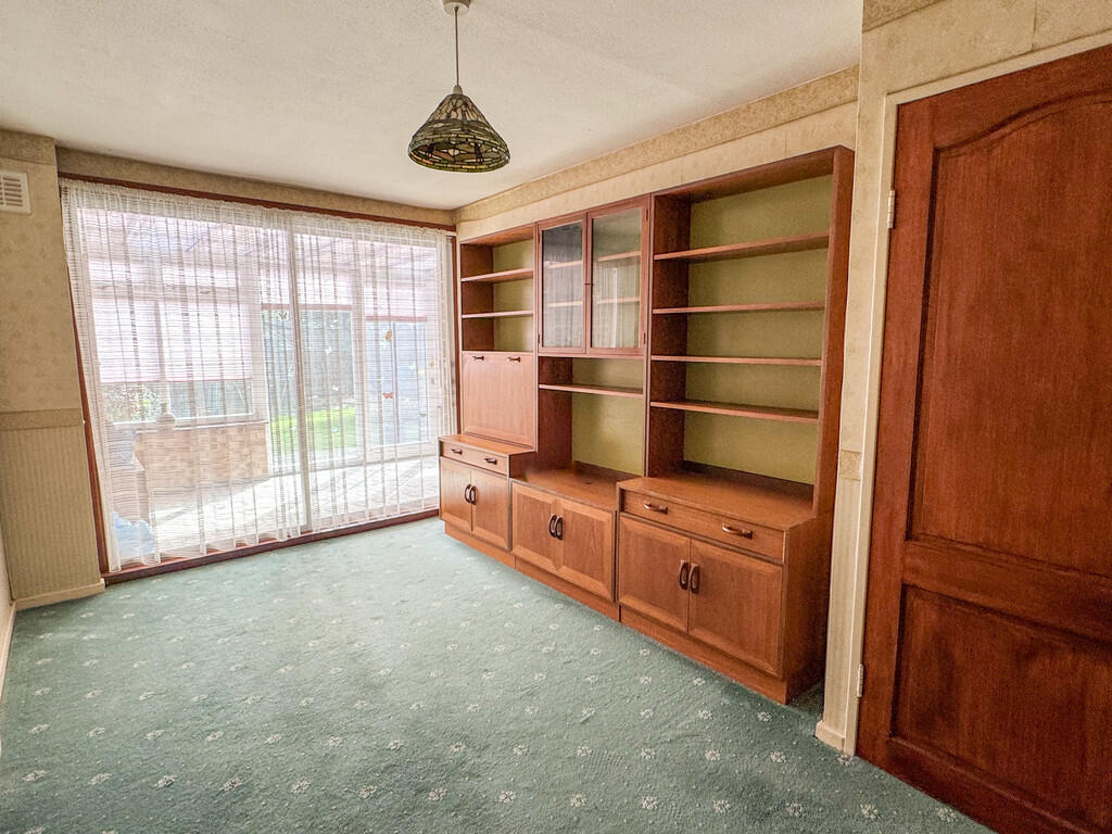dining room/bed4