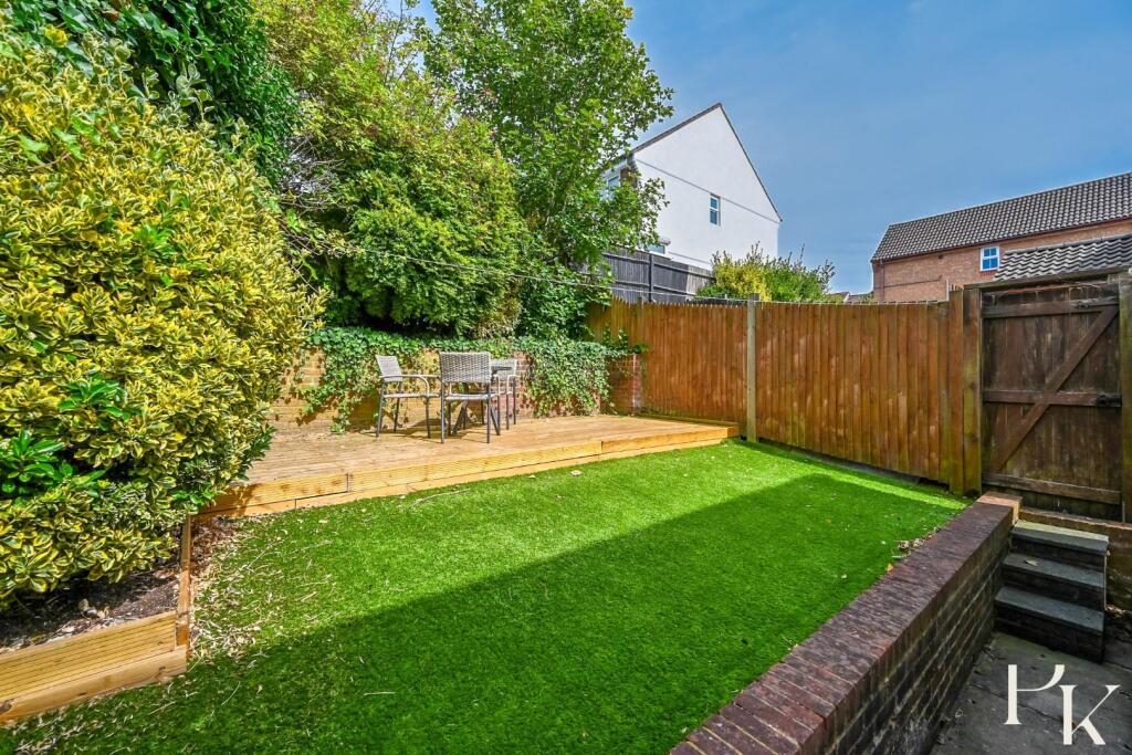 16-langridge-drive-bn41 (22).jpg