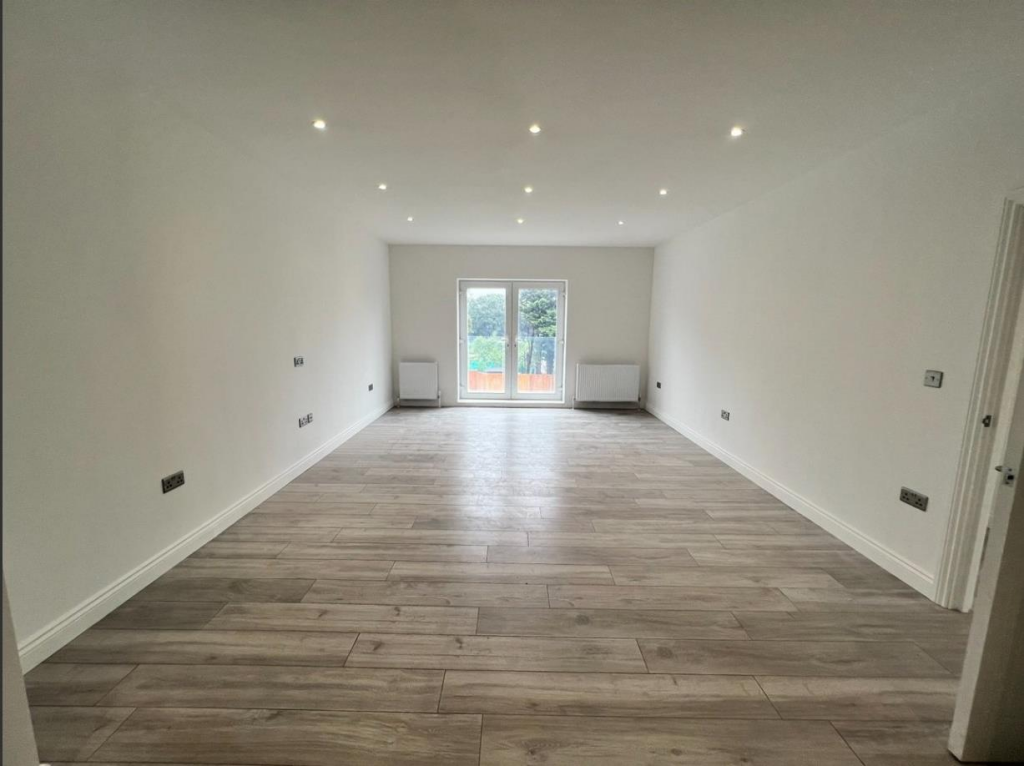 Sitting and Dining Room Photo 2.PNG