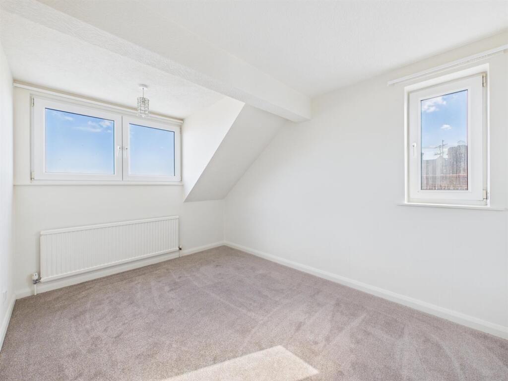 Bedroom: