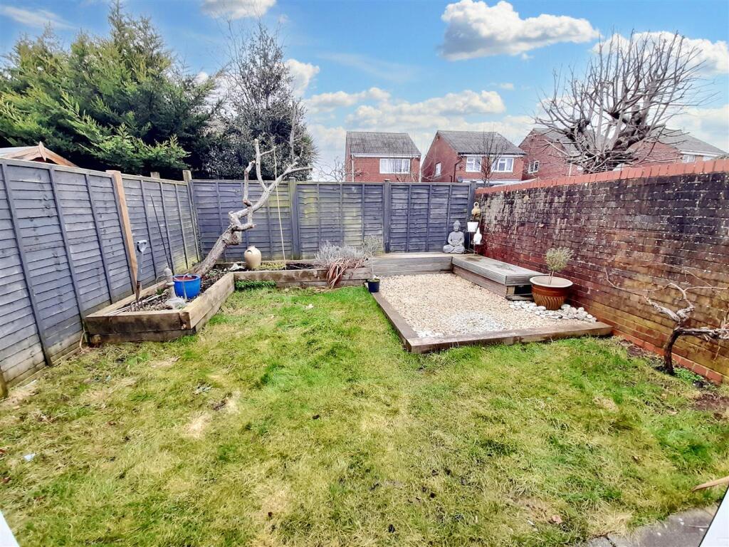 Rear garden 1 new.jpg