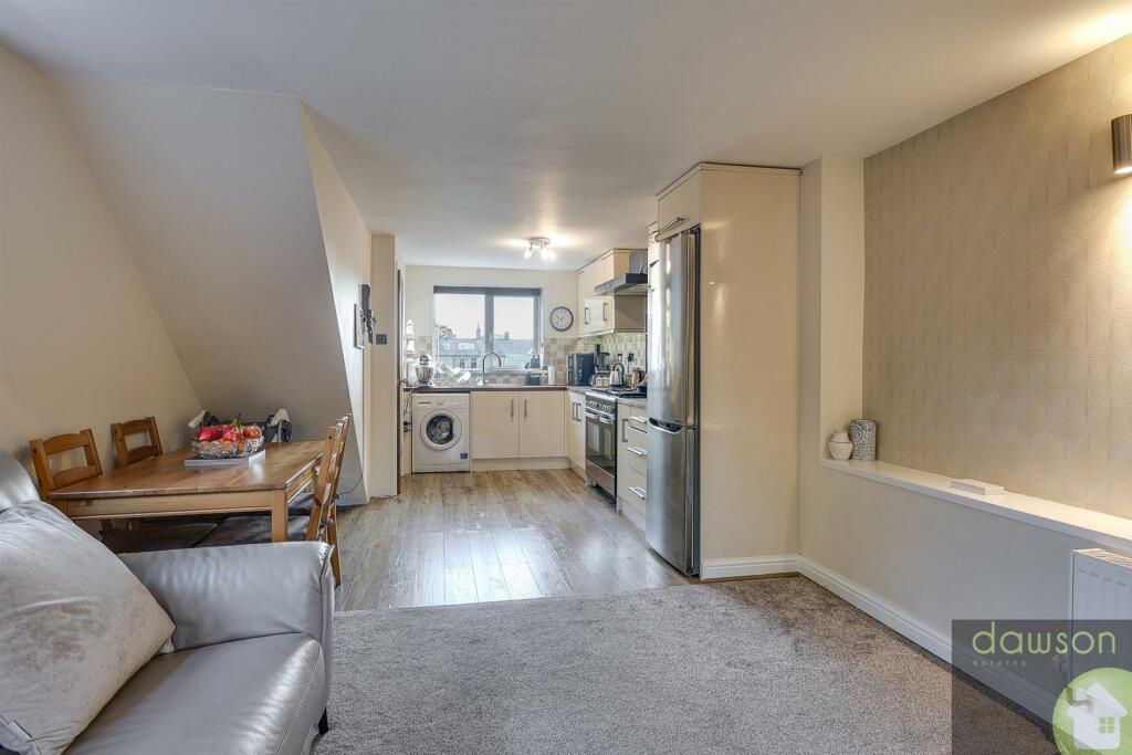 Lounge/Kitchen