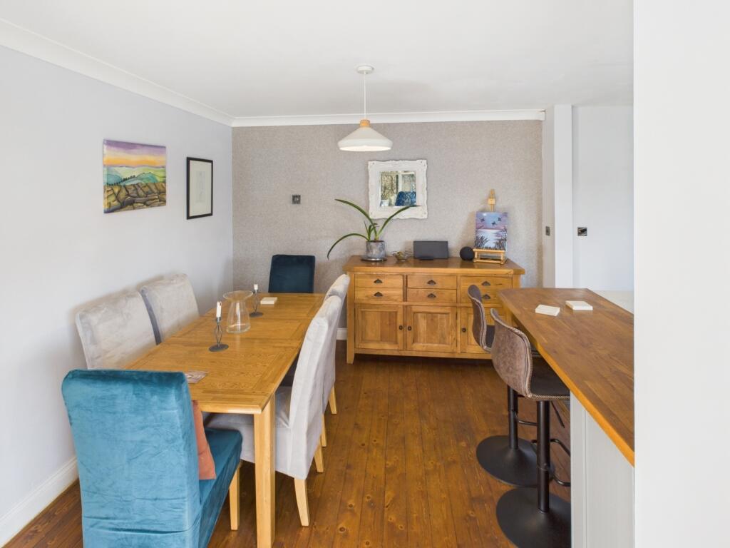 CAM04233G0-PR0017-STILL018 - Copy