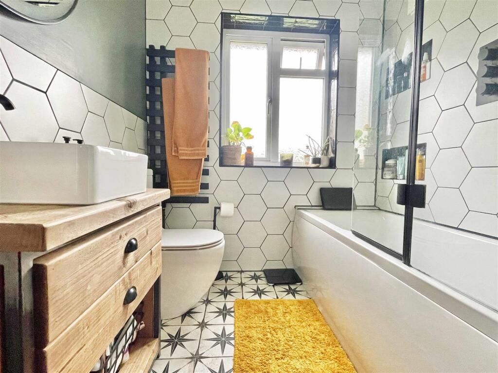 bath2.jpg