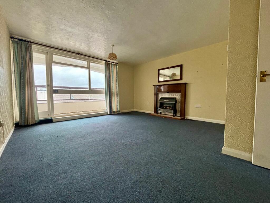 Lounge Dining Room