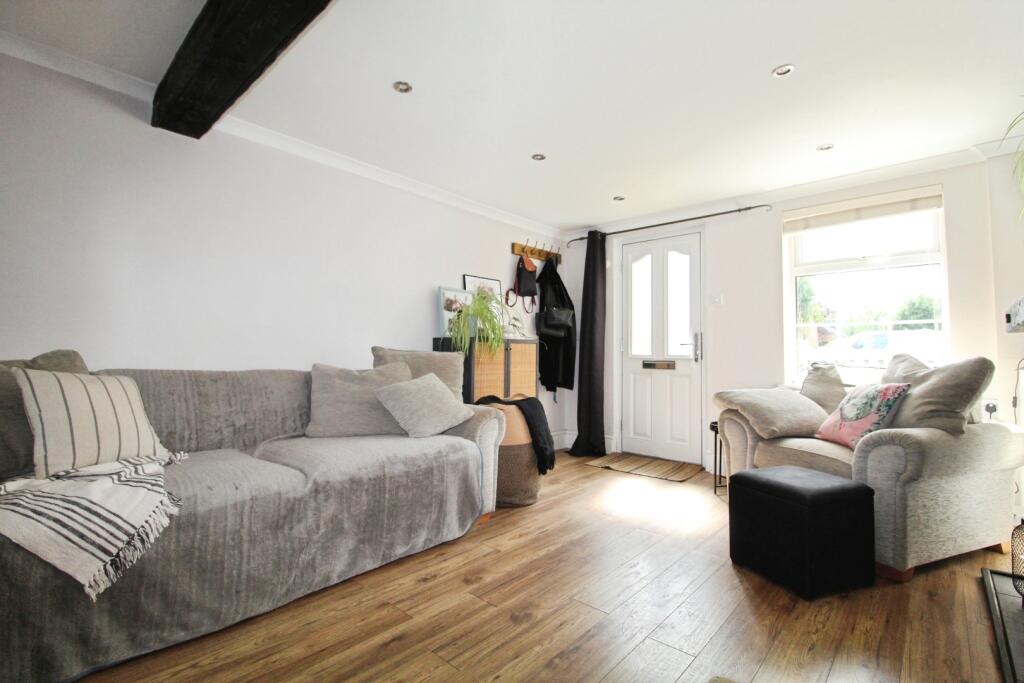 pbox-living_room-314225.JPG