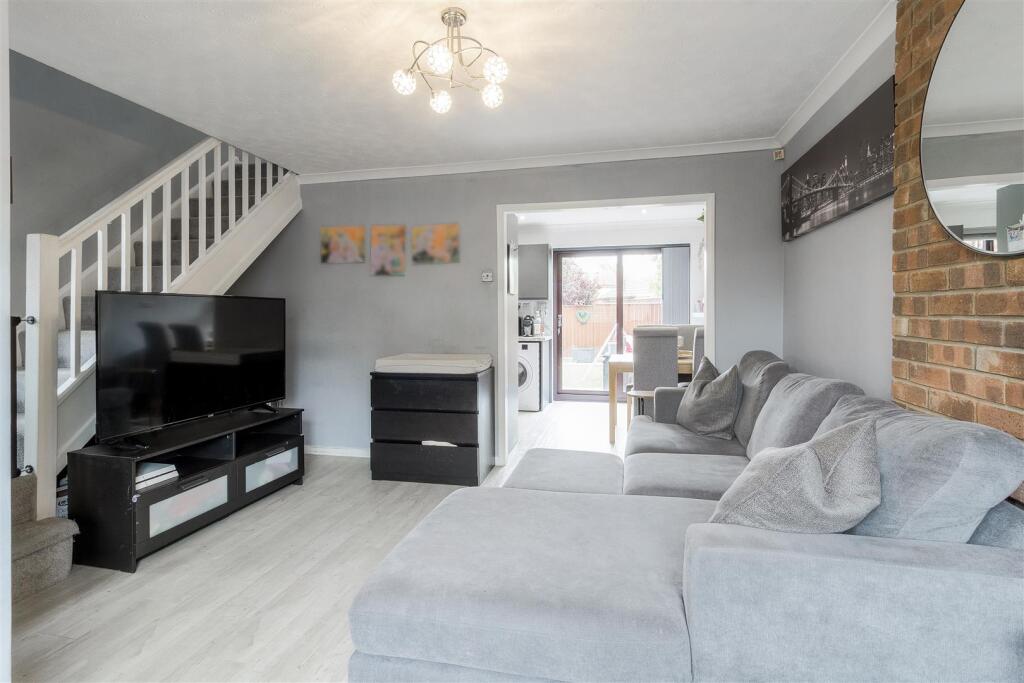 Medway Drive living