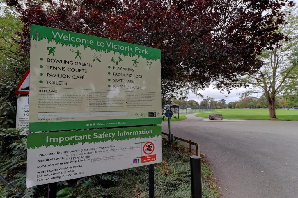 Victoria Park Entrance