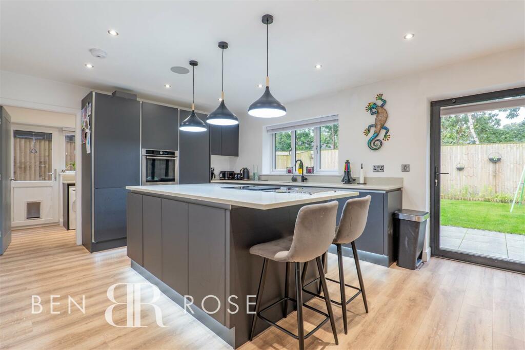 Kitchen/Breakfast/Family Room