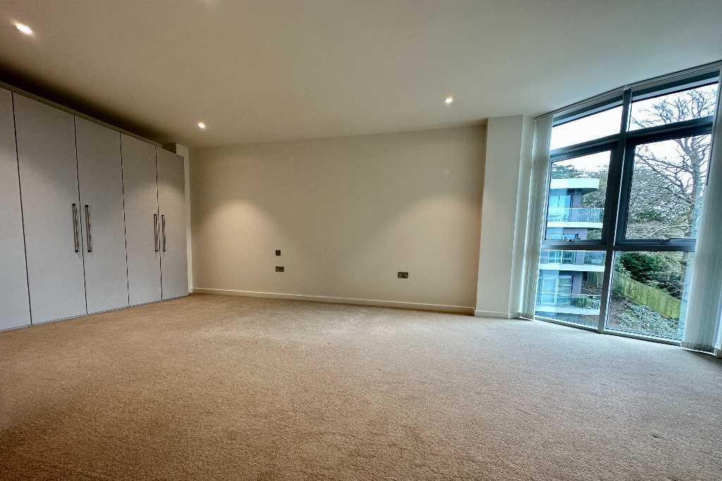 Large Bedroom